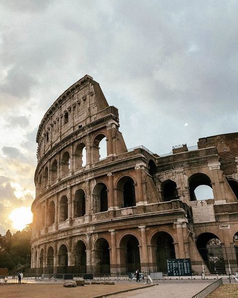 Rome Aethestic, Rome City Aesthetic, Collesium Rome Aesthetic, Rome Astethic, Colloseum Italy, Italy Colloseum, Rome Vibes, Rome Colloseum, Italy Rome Aesthetic