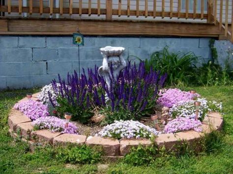 Yard Flowers, Small Flower Gardens, Backyard Gardens, Raised Flower Beds, Flower Bed Designs, Lavender Garden, Garden Wallpaper, Flower Garden Design, Big Garden