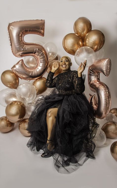 Woman in a black Dress celebrates her 55th birthday! 55 Birthday Ideas For Women, 55th Birthday Party Ideas, 40th Birthday Celebration Ideas, 50th Birthday Party For Women, 55 Birthday, 53 Birthday, 51 Birthday, 77th Birthday, Moms 50th Birthday