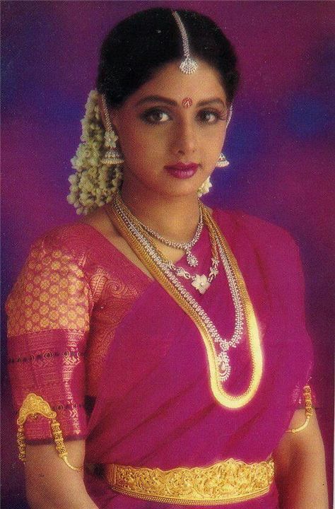 Divine Angel, Sri Devi, Indian Dress Up, Bridal Sarees South Indian, Indian Wedding Couple Photography, New Saree Blouse Designs, Retro Bollywood, Kids Dress Wear, Indian Photoshoot