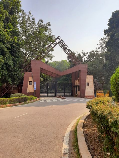 MAMC Medical college #Aesthetic Mamc Delhi, Medical College Aesthetic, Delhi College, College Aesthetic, Medical College, Medical School, College Life, Phone Wallpaper, Vision Board