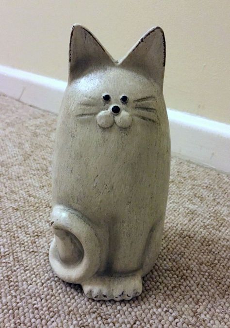 Pottery Cats Sculpture, Pottery Cats Ideas, Ceramic Cats Sculpture, Cat Ceramic Ideas, Kiln God, Cat Clay Sculpture, Cat Sculpture Clay, Cat Clay Art, Clay Cat Easy