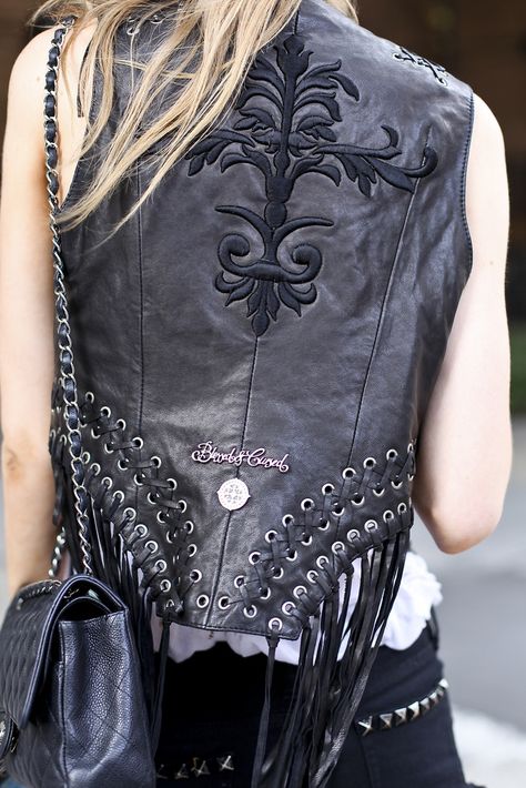 blessedandcursed Leather Outfits Women, Leather Biker Vest, Looks Country, Biker Vest, Biker Outfit, Biker Chic, Biker Chick, Leather Vest, Biker Style