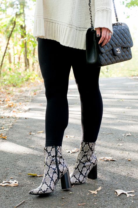 Fall Boots: Snakeskin ankle boots. Snakeskin Heels Outfit, Snake Print Booties Outfit, Snake Skin Boots Outfit, Trending Things, Snake Skin Boots, Snakeskin Ankle Boots, Snake Skin Print, Winter Boots Outfits, Blonde Moments