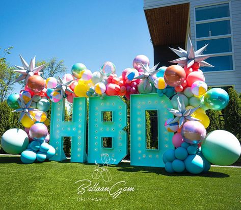 BalloonGam LLC on Instagram: “Marquee letters paired with our balloons will truly light up the party. ☀️😎💕 💖 💞 💖 ▫️ • • • 5 ft Marquee Letters Balloons @balloongampdx…” Hbd Marquee Letters, Letter Balloon Arch, Light Up Letters With Balloons, Letters With Balloons, Marquee Letters With Balloons, Balloon Garland Backdrop, Operation Shoebox, Balloon Inspiration, Balloon Mosaic