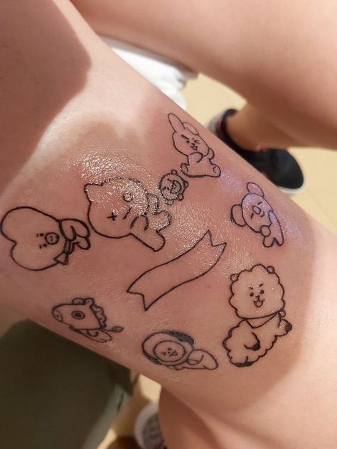 Bt21 Tattoo Ideas, Bt21 Tattoo, Jungkook Fashion, Bts Tattoo, Kpop Tattoos, Army Tattoos, Bts Tattoos, Geometric Tattoo Design, Pretty Tattoos For Women