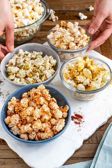 Side view of four small bowls with different flavoured popcorn. Popcorn Seasoning Recipes, Popcorn Seasonings, Vegan Popcorn, Food Manufacturing, Vegan Ranch, Popcorn Seasoning, Butter Popcorn, Flavored Popcorn, Vegan Foodie