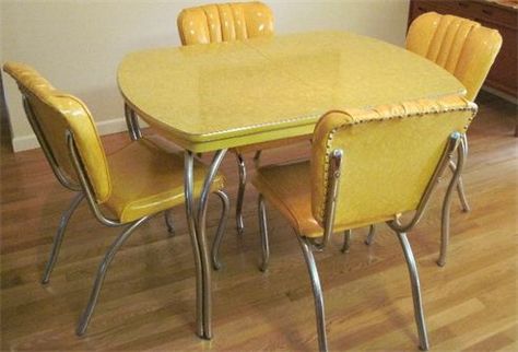 yellow kitchen table Yellow Kitchen Table, Retro Kitchen Tables, Gilmore Aesthetic, Vintage Kitchen Table, 70s Kitchen, Yellow Table, Yellow Chair, Backyard Flowers, Dinette Sets