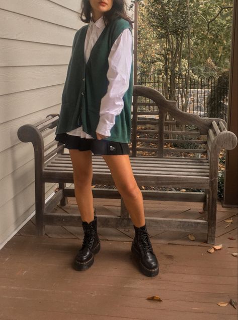 Black Skirt White Button Up, Green Platform Boots Outfit, Jadon Platform Boots Outfit, White Jadon Dr Martens Outfit, Oversized Feminine Outfit, Jadon Dr Martens Outfit Winter, Platform Dr Martens Outfit, Jadon Boots Outfit, Platform Docs Outfit