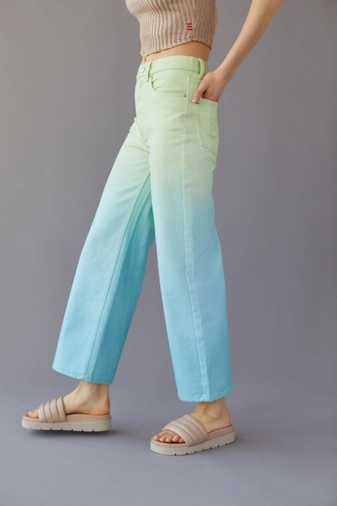 BDG High & Wide Jean — Green Ombre | Urban Outfitters Hong Kong Official Site Creepy Cute Fashion, Ombre Jeans, Cotton Pants Women, High Waisted Wide Leg Jeans, Denim Fits, High Rise Black Jeans, Urban Outfitters Jeans, Bleached Denim, Bdg Urban Outfitters