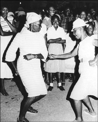 Jamaican History, Old Jamaica, Jamaica History, Jamaican People, Jamaican Culture, Women Dance, Caribbean Culture, Vintage Black Glamour, History Photos