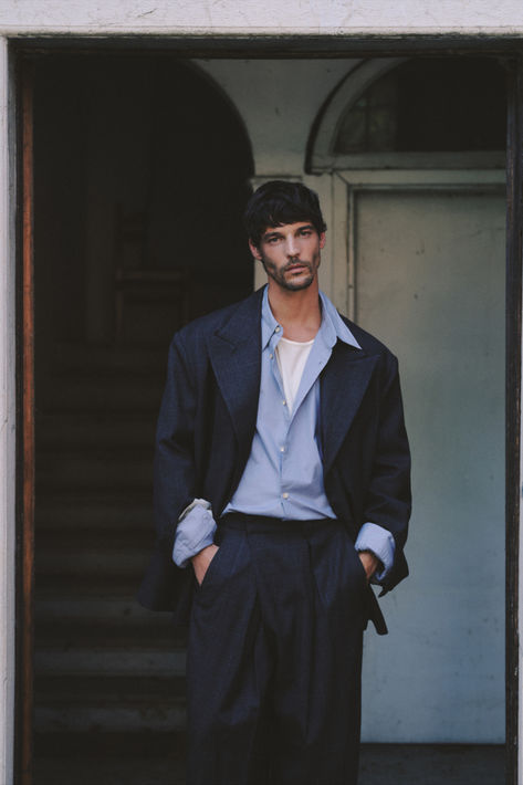 Grey Checked Blazer Cotton Poplin Shirt Wide-leg Pants Autumn Style Inspiration Layers AcneStudios MytheresaMen Men Suit Outfit, What To Wear In New York, Essential Fashion, Classy Outfits Men, Shirt Outfits, New York Aesthetic, Mens Outfit Inspiration, Mens Luxury Fashion, Black Suit