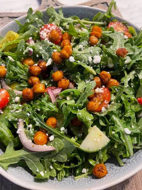 Arugula Salad With Chickpeas, Chickpea Arugula Salad, Crispy Roasted Chickpeas, Roasted Chickpea Salad, Roasted Garbanzo Beans, Roasted Chickpea, Pea Salad Recipes, Artichoke Salad, Pea Salad