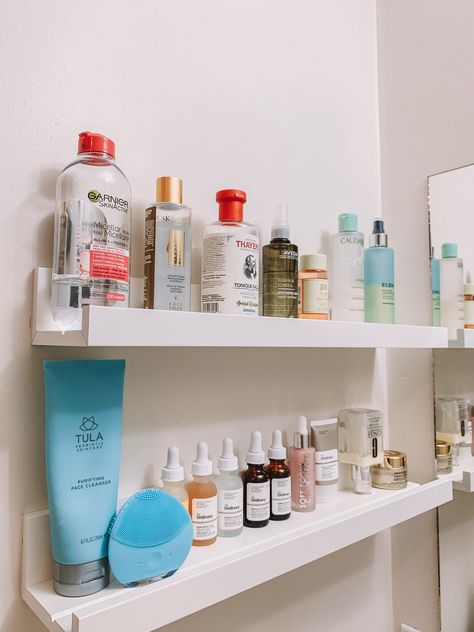 Rak Skin Care, Skincare Shelf Bathroom, Rak Skincare, Skincare Shelves, Apartment Transformation, Skincare Shelf, Organization Room, Penyimpanan Makeup, Toilet Room Decor