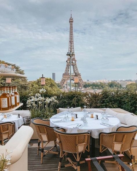 Departures on Instagram: “Found: the alfresco lunch spot of our dreams. @girafe_paris has one of the most sensational views of the Eiffel in #Paris. 🇫🇷See what the…” Apartamento New York, Paris Dream, Paris Guide, Parisian Cafe, Paris Vacation, Restaurant Paris, Paris Aesthetic, Paris Cafe, Paris Restaurants