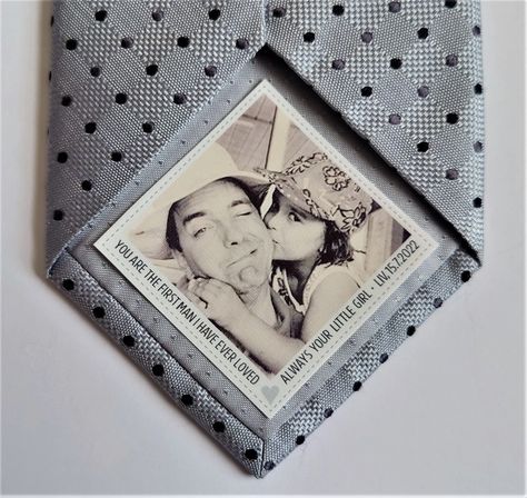 Father Wedding Attire, Picture In Tie Wedding, Tie With Picture Inside, Small Wedding Details, Memories Ideas, Dad Wedding Gift, Wedding Gifts For Parents, Personalized Tie, Wedding Tie