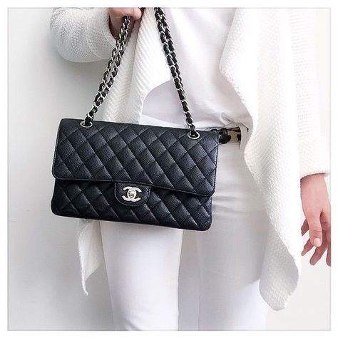 Tote Chanel, Chanel Cardigan, Chanel Bag Classic, Chanel Classic Medium, Kardashian Kollection, Chanel Flap Bag, Dream Bags, Classic Bags, Designer Handbag