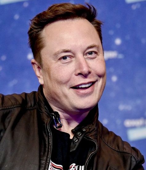 Elon Musk Photo, Elon Mask, Elon Reeve Musk, Maye Musk, Instagram Direct Message, Elon Musk Tesla, Big And Rich, Doctor Picture, New Photo Download