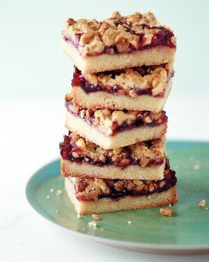 Recipes With Grape Jelly, Peanut Butter And Jelly Bars, Homemade Grape Jelly, Jelly Bars, Grape Jelly, Peanut Butter And Jelly, Peanut Butter Jelly, Peanut Butter Chips, Peanut Butter Recipes