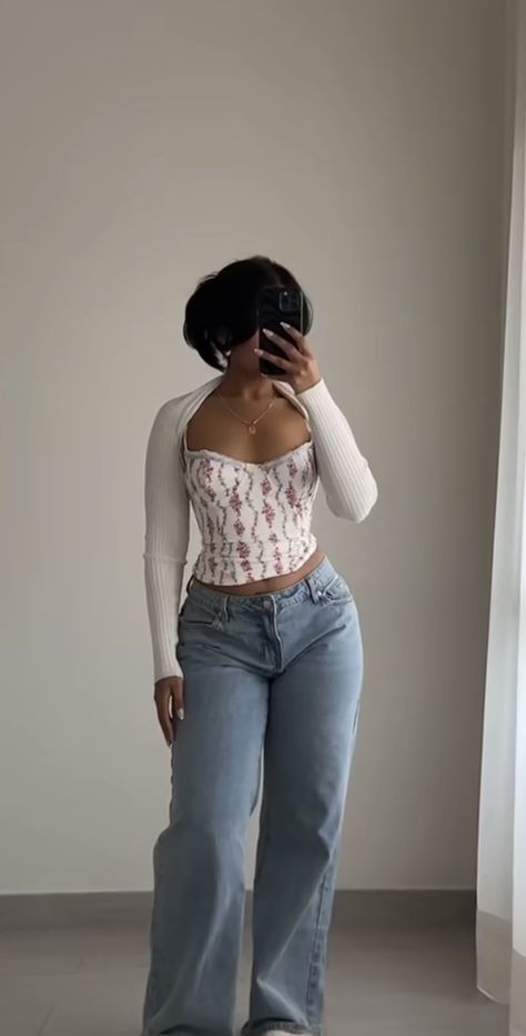 Midsize Outfits Big Bust, Kali Outfit, Size 6 Outfits Women, Casual Girly Outfits, Aesthetics Clothing, Bad Gyal, Art 2023, Boiler Room, Effortlessly Chic Outfits