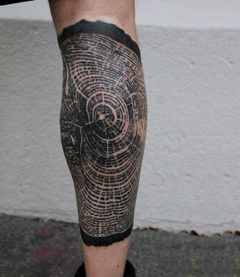 Intricately Designed Oak Tree Ring Pattern On Elbows For Guys                                                                                                                                                     More Woodgrain Tattoo, Oak Tree Tattoo Designs, Tree Ring Tattoo, Tattoo Group, Tree Leg Tattoo, Oak Tattoo, Turkey Tattoos, Tree Tattoo Ankle, Bonsai Tree Tattoos