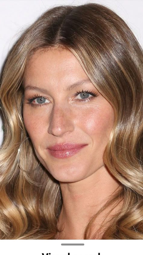 Gisele Makeup, Soft Autumn Highlights, Gisele Bundchen Highlights, Soft Autumn Hair Colors, Soft Autumn Hair Color Blonde, Gisele Bundchen Makeup, Soft Autumn Blonde, Gisele Bundchen Soft Autumn, Soft Autumn Blonde Hair