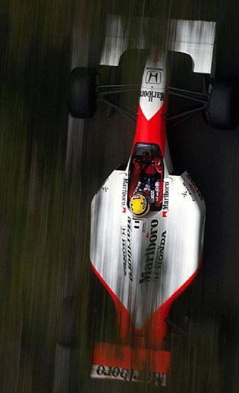 Ayrton Senna in his  F1 McLaren. This guy, has been an inspiration for going beyond what I'm capable of. Faster, more productive, smarter, and above it all, be more wiser with the people I talk and teach. #RacingFriday Every Week at blog.rvinyl.com Aryton Senna, F1 Art, F1 Wallpaper Hd, Racing Art, Formula 1 Car, F1 Racing, Automotive Art, Indy Cars, Racing Driver