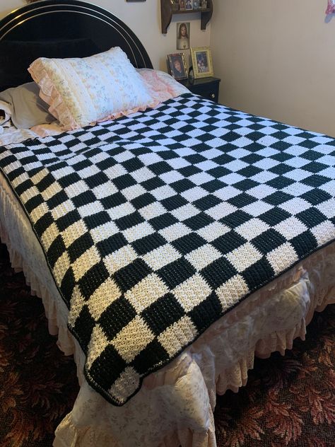 Large checkered flag throw for Jack and Teqa Checkerboard Crochet, 2024 Crochet, Crochet Checkered, Blankets And Pillows, Checkered Flag, Crochet Blankets, Crochet Blanket, Blankets, Flag