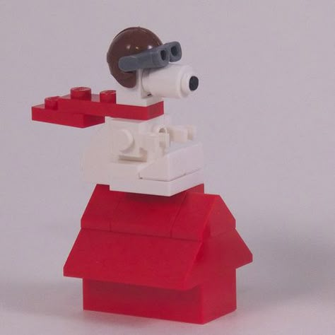 New Pictures of Snoopy and Red Baron | Bill Ward's Brickpile Lego Snoopy Instructions, Snoopy Red Baron Crochet, Lego Snoopy, Red Baron Snoopy, Lego Diy Projects, Snoopy Statue, Lego Dog, Lego Ornaments, Easy Lego Creations