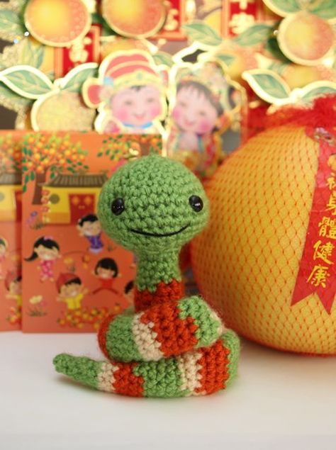 Recreate Planet Earth In Your Own Home Crochet Earth Pattern Free, Crocheted Snake Patterns Free In English, Giant Snake Crochet Pattern Free, Crochet Big Snake Pattern Free, Komodo Dragon Crochet Pattern, Knitted Stuffed Animals, Sewing Stuffed Animals, Yarn Projects, Stuffed Animal Patterns