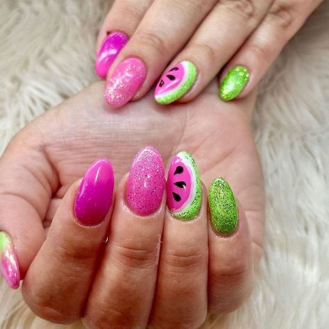 Summer Watermelon Nails 2024: Top 24 Trendy Designs Watermelon Nails Design, Trendy Back To School Nails, Watermelon Nail Designs, Watermelon Nail, Watermelon Nail Art, Sun Nails, Pencil Nails, Purple Glitter Nails, Watermelon Nails