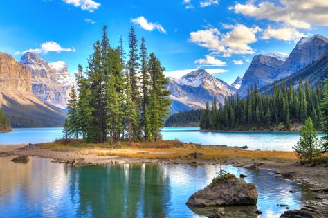 Spirit Island, Landscape Pics, Live Drawing, Maligne Lake, Jasper National Park, Landscape Art Painting, Beautiful Locations Nature, Bavaria Germany, Canadian Rockies