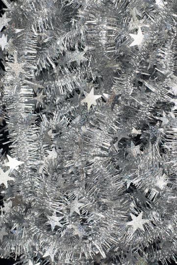 silver tinsel with stars Free Christmas Images, White Tinsel, Silver Aesthetic, Christmas Backgrounds, True Summer, Holiday 2024, Silver Tinsel, Silver Linings, 25 Days Of Christmas