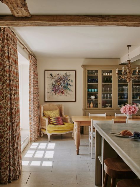 A handsome Georgian rectory in Hampshire with contemporary country interiors by Tamsyn Mason | House & Garden Hearth Room Off Kitchen, Georgian Rectory, Antique Welsh Dresser, Manor House Interior, Room Off Kitchen, Georgian Manor, Country Manor House, Lodge House, Georgian Interiors