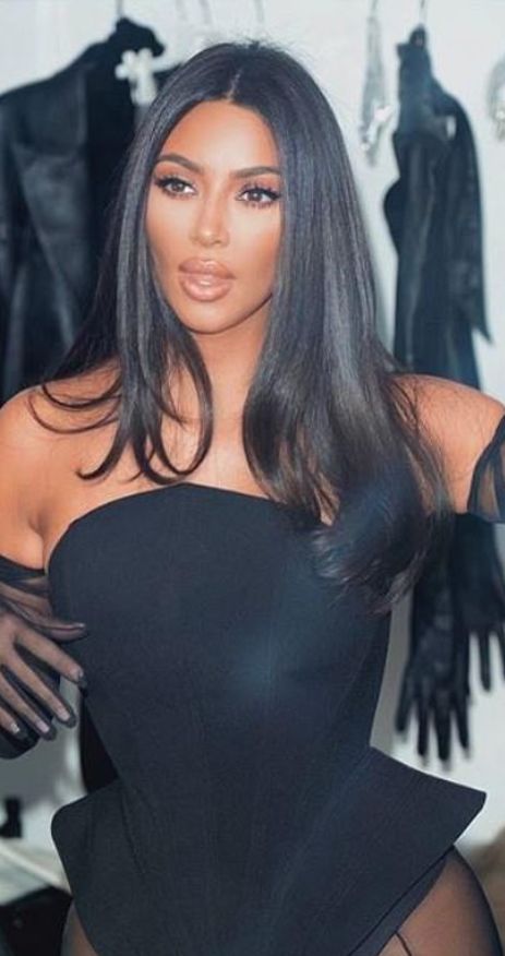 Estilo Kim Kardashian, Kardashian Makeup, Kim Kardashian Makeup, Kim Kardashian Hair, Estilo Kardashian, Kardashian Hair, Kim Kardashian Outfits, Top Celebrities, Kardashian Style