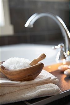 The wonders of ordinary Epsom salts! One Good Thing By Jillee, Homemade Remedies, Epsom Salt, Diy Health, Beauty Recipe, Homemade Beauty Products, Health And Beauty Tips, Belleza Natural, Health Remedies