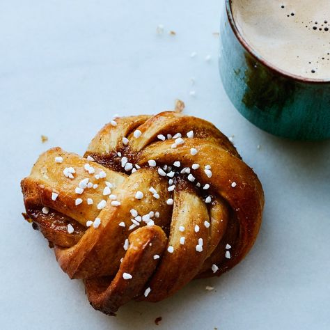 Cardamom Knots Cardamom Knots, Morning Bun, Cardamom Buns, Breakfast Treats, Baking Sheets, Dry Yeast, Cinnamon Rolls, Tray Bakes, Buns