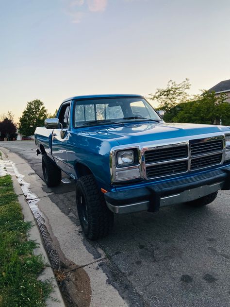 Old Trucks Aesthetic, Blue Truck Aesthetic, Dodge Aesthetic, First Gen Dodge, S10 Truck, Dodge Pickup, Dodge Trucks Ram, Ram Trucks, 2024 Vision