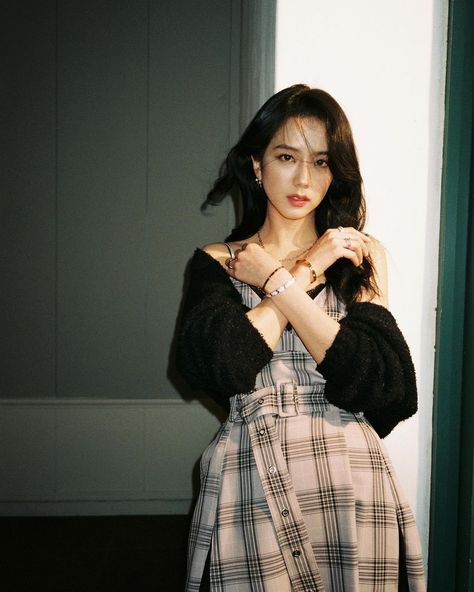 jisoo pics on Twitter: "jisoo is the human embodiment of perfection… " Jessi Kpop, Blackpink Wallpapers, You Are My Moon, Blackpink Members, Pretty Princess, Jennie Lisa, Kim Jisoo, Blackpink Photos, Black Pink Kpop