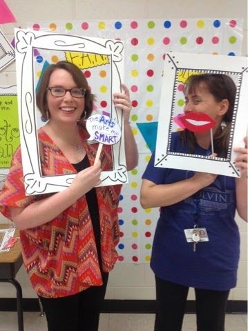 Mrs. Knight's Smartest Artists: My 20th art show at Dolvin Elementary Selfie Booth Ideas, Ivan Cruz, Selfie Booth, Selfie Station, Art Fundraiser, Grace Art, Art Valentines, Art And Music, Art Night