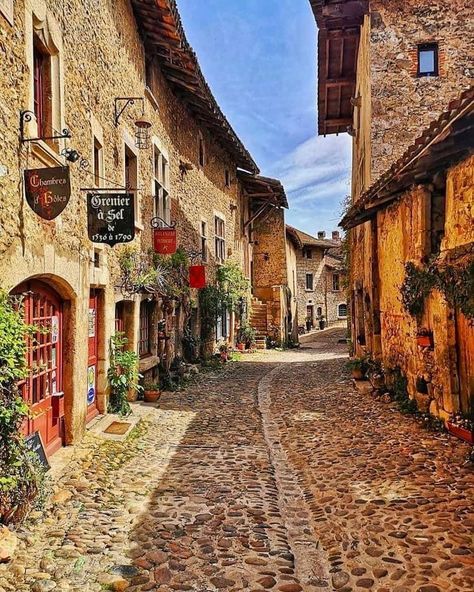 Villages In France, France Country, South France, France Aesthetic, Stone Cottages, Between Two Worlds, Visit France, Beaux Villages, Medieval Town