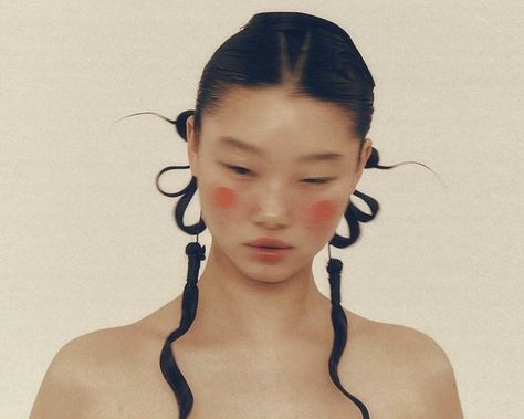 Yoon Young Bae, Kunstjournal Inspiration, Marie Claire Korea, Editorial Hair, Photographie Portrait Inspiration, Editorial Makeup, Pose Reference Photo, Photo Reference, Photography Inspo