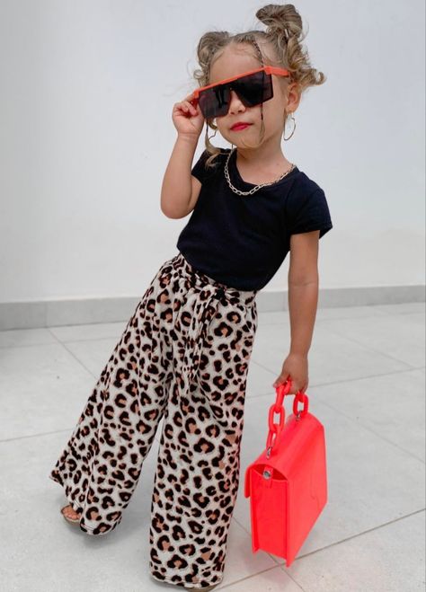 Kids Outfits Summer, Toddler Girls Outfits, Kids Outfits Daughters, Trendy Kids Outfits, Kids Ootd, Summer Outfits Kids, Summer 2025, Trendy Kids, Girls Style