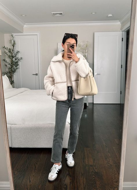 Abercrombie sale: sherpa jacket + petite trousers Sherpa Jacket Outfit, Classic Work Outfits, Dress Code Casual, Crochet Pants, Half Zip Sweatshirt, Jacket Outfit, Mini Sweater Dress, Sherpa Jacket, Warm Jacket