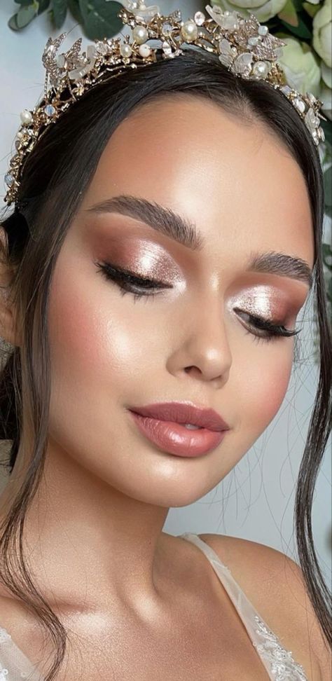 Rose Gold Wedding Makeup, Mascara Aesthetic, Gold Wedding Makeup, Pink Wedding Makeup, Glam Bride Makeup, Wedding Makeup For Blue Eyes, Halo Eye Makeup, Wedding Makeup Bride, Gold Makeup Looks