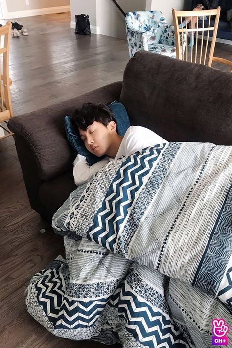 Bts Sleeping, J Hope Smile, Jhope Bts, Wallpaper Bts, Gwangju, Hoseok Bts, The Perfect Guy, Run Bts, Bts J Hope