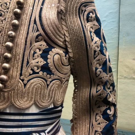 #greece #folk #costume #balkan #revolutionarywar #1821 #embroidery #gold #blue… Traditional Embroidery Designs, Ancient Greek Costumes, Greek Traditional Dress, Define Art, Greek Costume, Greek Tradition, Ethno Style, Traditional Embroidery, Afghan Dresses