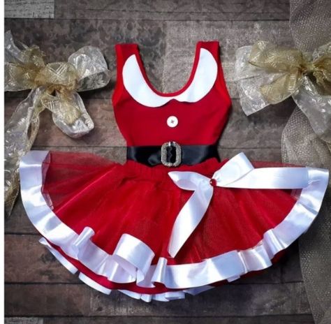 Funny Christmas Hats, Diy Tutus, Santa Dress, Dog Winter Clothes, Christmas Wear, Red And White Dress, Cute Couple Halloween Costumes, Dog Clothes Patterns, Cowboy Christmas