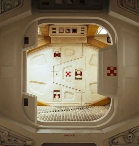 Spaceship Aesthetic, Scifi Interior, Sci Fi Aesthetic, Alien Isolation, Alien 1979, Hard Surface Modeling, Spaceship Interior, Alien Ship, Sci Fi Design