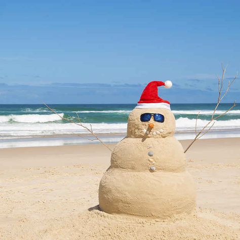 Celebrate Christmas in summer (with 5 lb of fresh prawns and an afternoon foray to the beach)! | 15 Things You Can Do In Australia That You Can't Do Anywhere Else Christmas In Australia, Aussie Christmas, Australian Christmas, 타이포그래피 포스터 디자인, Summer Christmas, Beach Christmas, Christmas Travel, Noel Christmas, Christmas In July